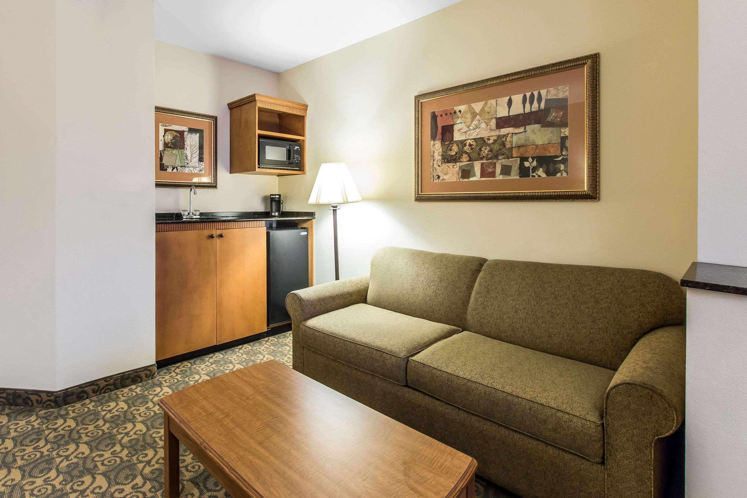 Comfort Inn & Suites Tifton Exteriör bild