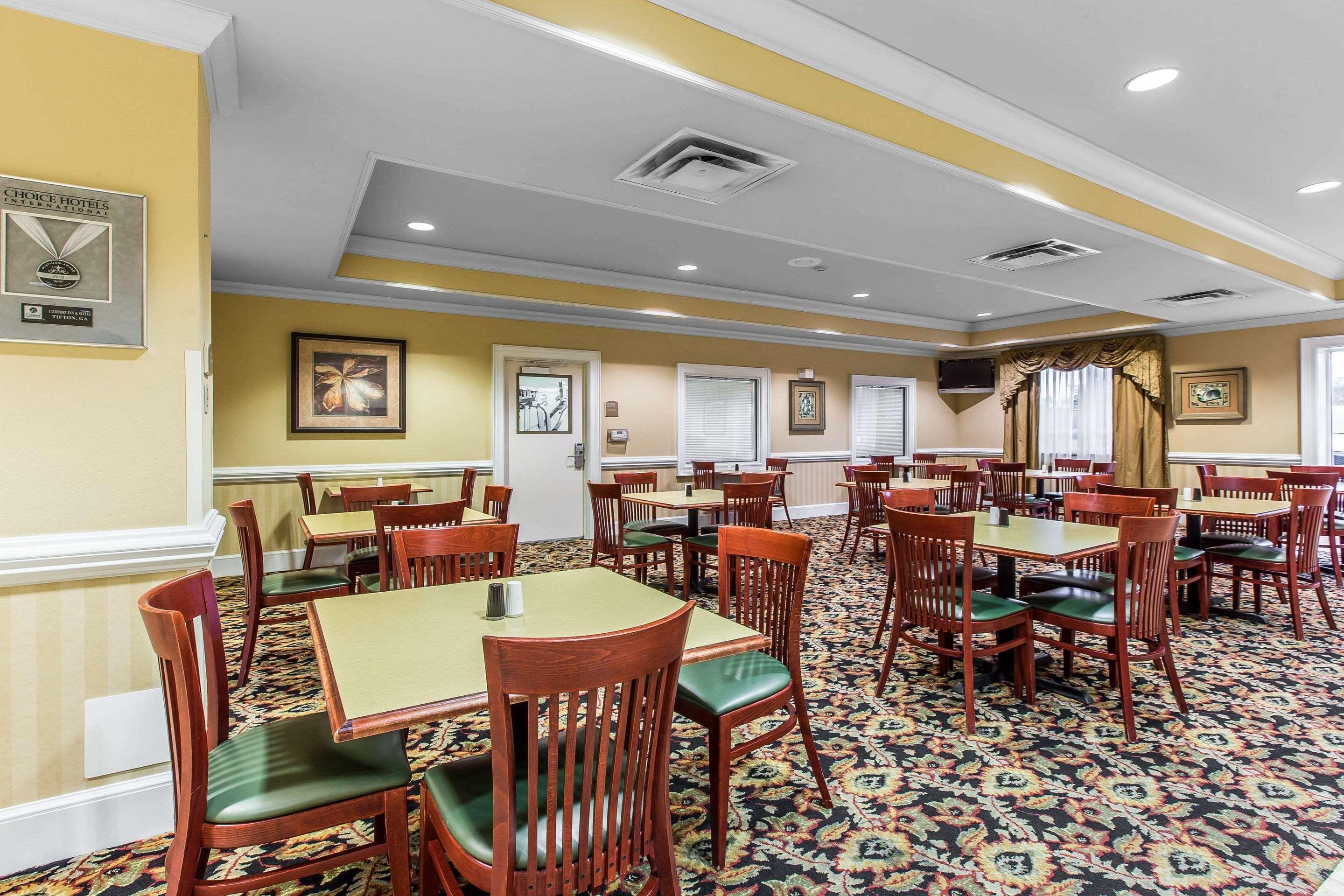 Comfort Inn & Suites Tifton Exteriör bild