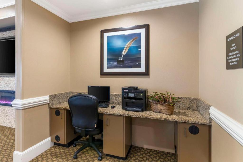 Comfort Inn & Suites Tifton Exteriör bild