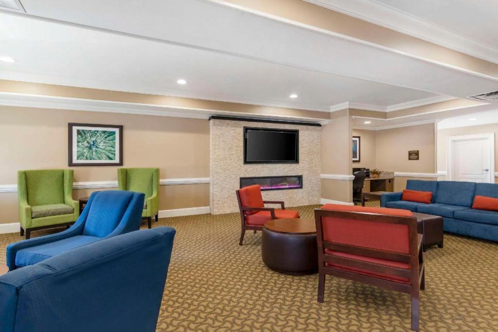 Comfort Inn & Suites Tifton Exteriör bild