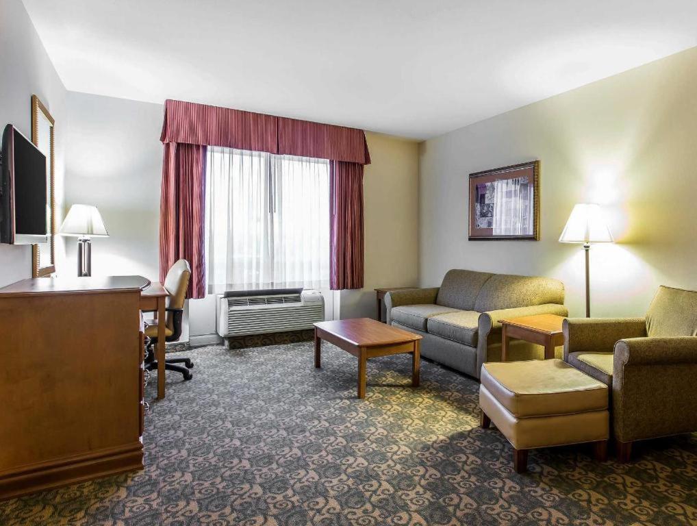 Comfort Inn & Suites Tifton Exteriör bild